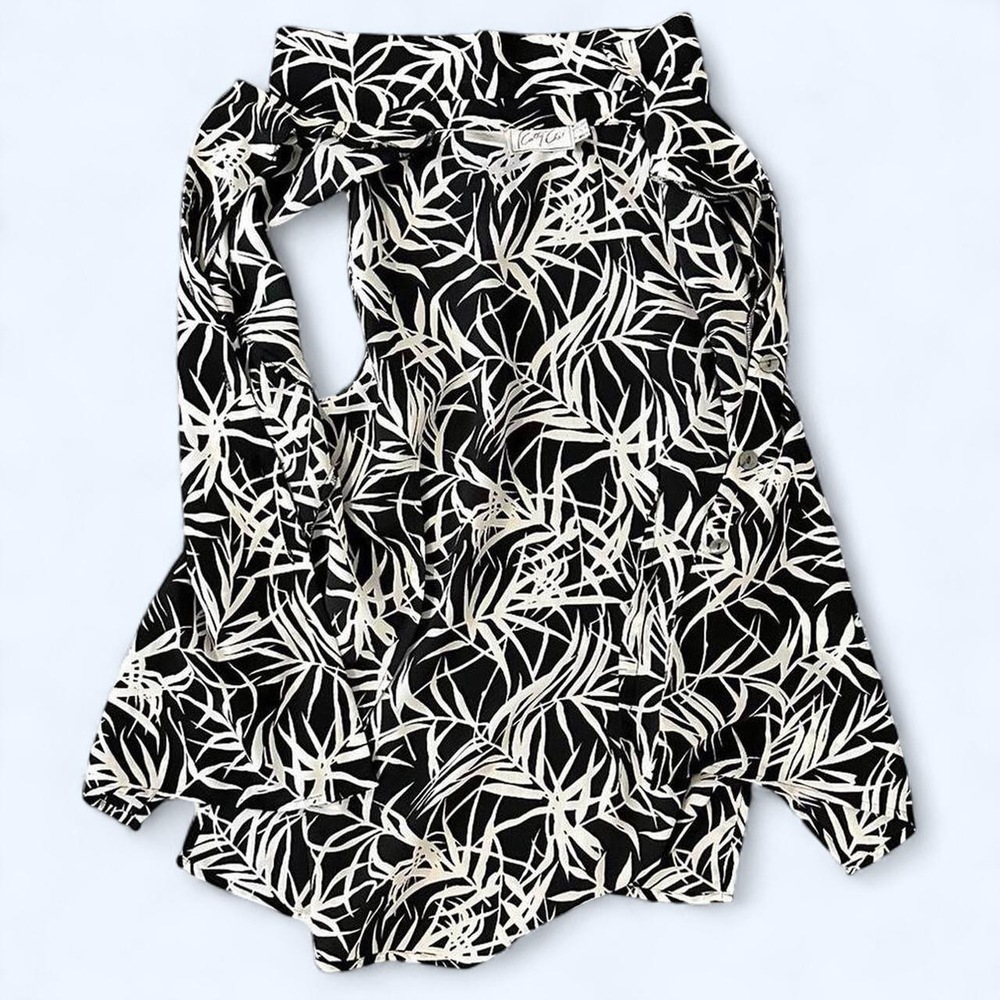 Kathy Che Black white leaf print blouse sleeveless top - Picture 8 of 8